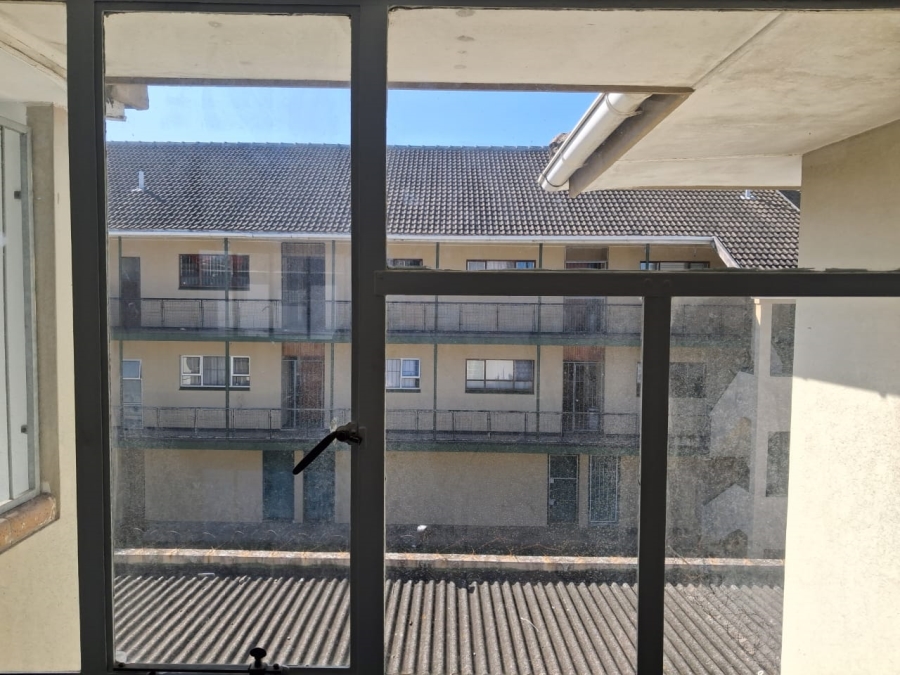 To Let 2 Bedroom Property for Rent in Southernwood Eastern Cape